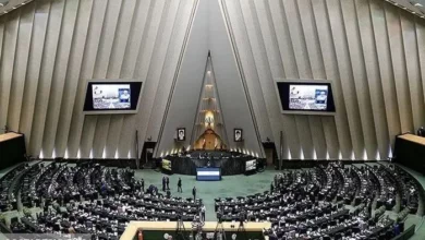 اعتراض تند وتیز نماینده مجلس به عیدی تعیین شده کارگران و فرهنگیان اعتراض تند وتیز نماینده مجلس به عیدی تعیین شده کارگران و فرهنگیان