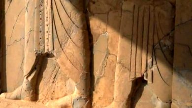 ردای چیندار با دکمه‌های زرین؛ کشف جدید از لباس کوروش