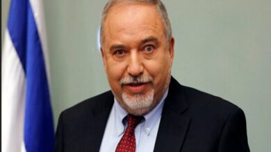 لیبرمن: نتانیاهو سگ مطیع و ابزار دست ترامپ است