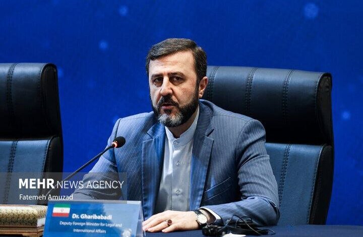 غریب آبادی: نشست تنگه هرمز میان هیئتهای ایران و عمان برگزار شد غریب آبادی: نشست تنگه هرمز میان هیئتهای ایران و عمان برگزار شد