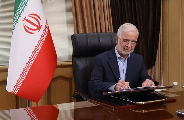 مومنی: ملت ایران در برابر تهدید دشمنان استوار ایستاده است مومنی: ملت ایران در برابر تهدید دشمنان استوار ایستاده است